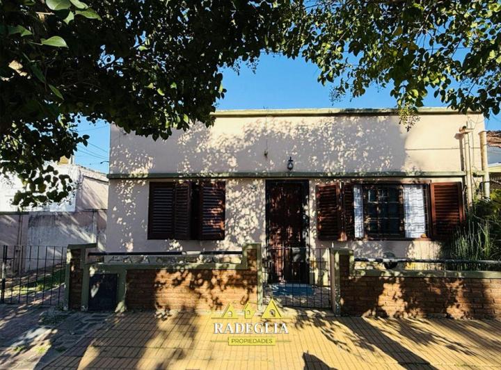 Casa · 160m² · 5 Ambientes · 1 Cochera