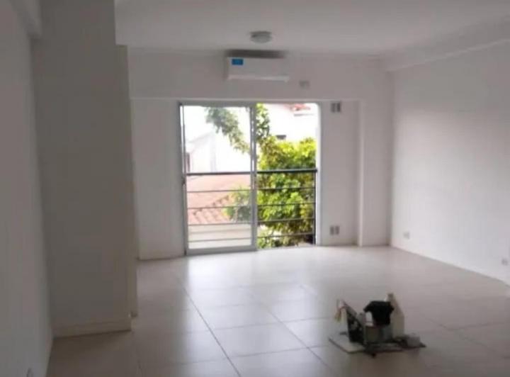 Casa · 300m² · 5 Ambientes · 3 Cocheras