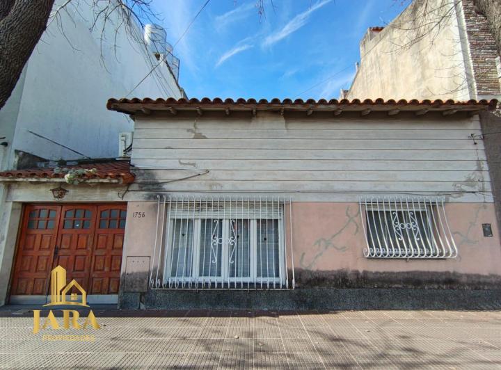 Casa · 6 Ambientes · 1 Cochera
