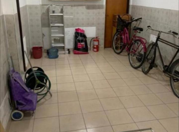 Casa · 230m² · 5 Ambientes · 2 Cocheras