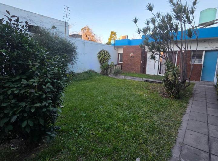 Casa · 245m² · 7 Ambientes · 1 Cochera