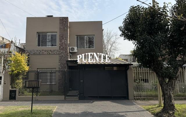 Casa · 155m² · 6 Ambientes · 1 Cochera