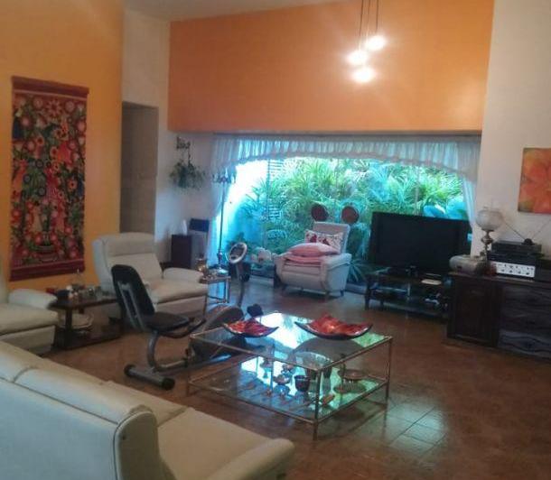 Casa · 219m² · 6 Ambientes