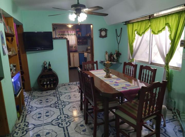 Casa · 170m² · 5 Ambientes · 2 Cocheras