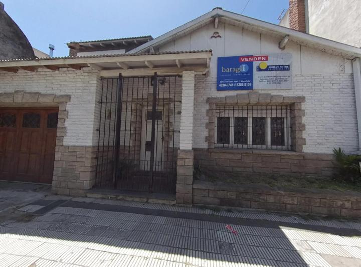 Casa · 1m² · 5 Ambientes · 1 Cochera