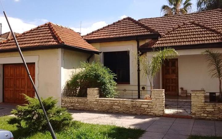 Casa · 244m² · 6 Ambientes