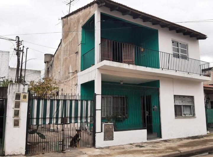 Casa · 173m² · 6 Ambientes · 2 Cocheras