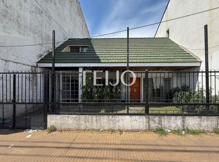 Casa · 180m² · 5 Ambientes · 1 Cochera