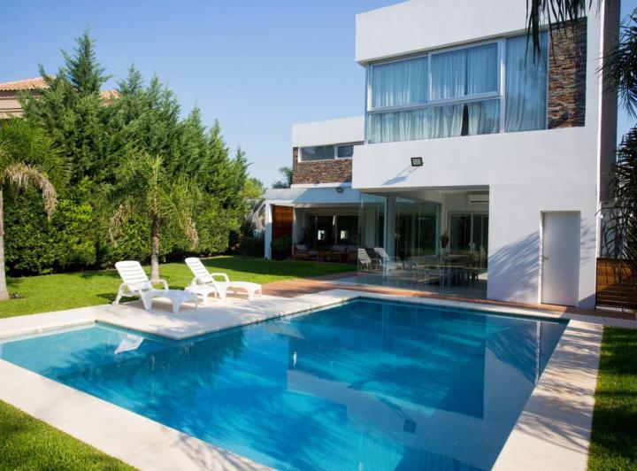 Casa · 420m² · 7 Ambientes