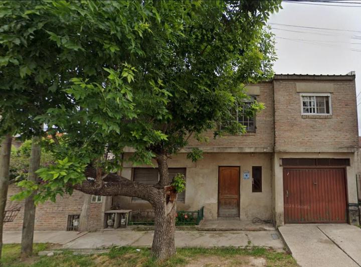 Casa · 166m² · 3 Ambientes · 1 Cochera