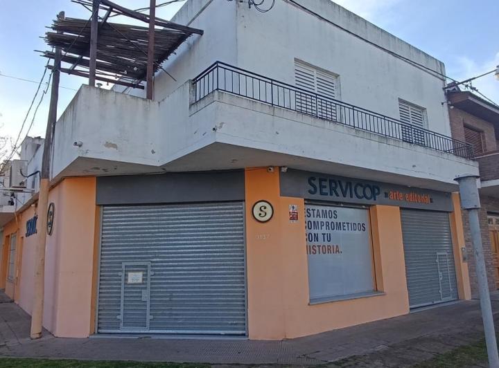 Casa · 258m² · 9 Ambientes · 1 Cochera