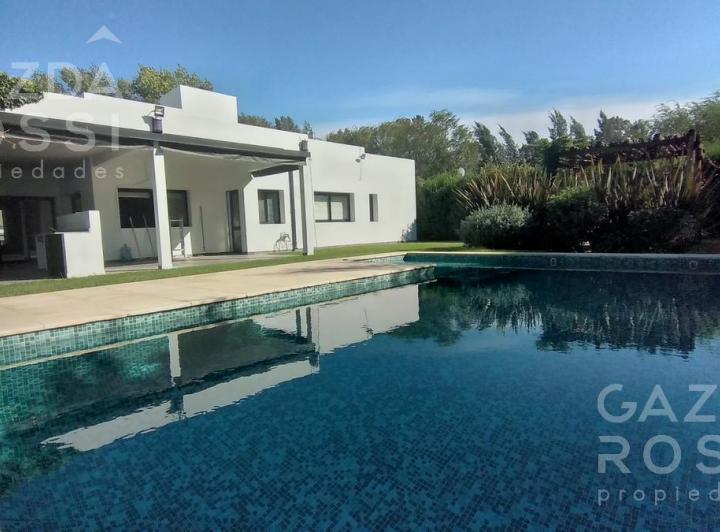 Casa · 192m² · 5 Ambientes · 2 Cocheras