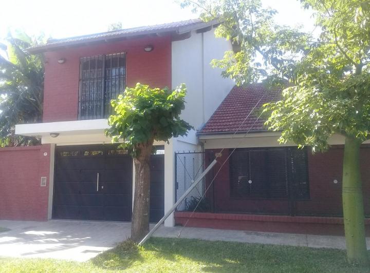 Casa · 293m² · 7 Ambientes · 1 Cochera