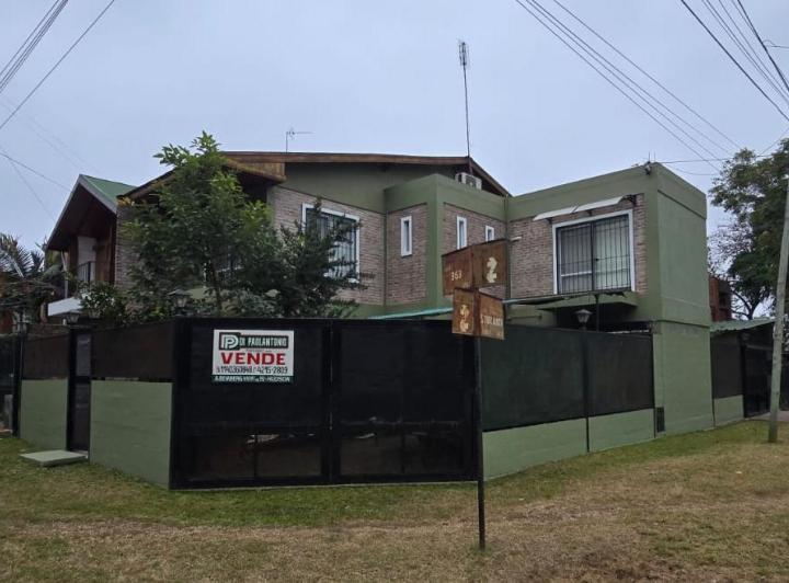 Casa · 110m² · 5 Ambientes · 1 Cochera