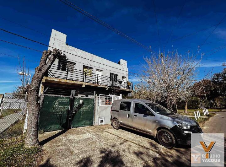 Casa · 220m² · 10 Ambientes · 4 Cocheras