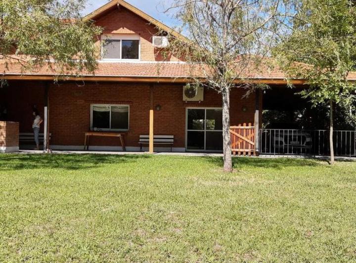 Casa · 319m² · 6 Ambientes · 3 Cocheras