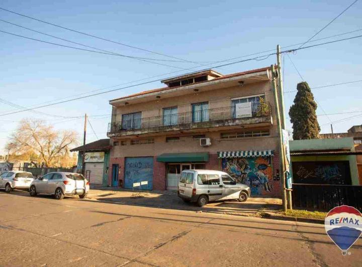Casa · 469m² · 7 Ambientes · 1 Cochera