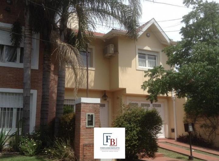 Casa · 131m² · 5 Ambientes · 1 Cochera