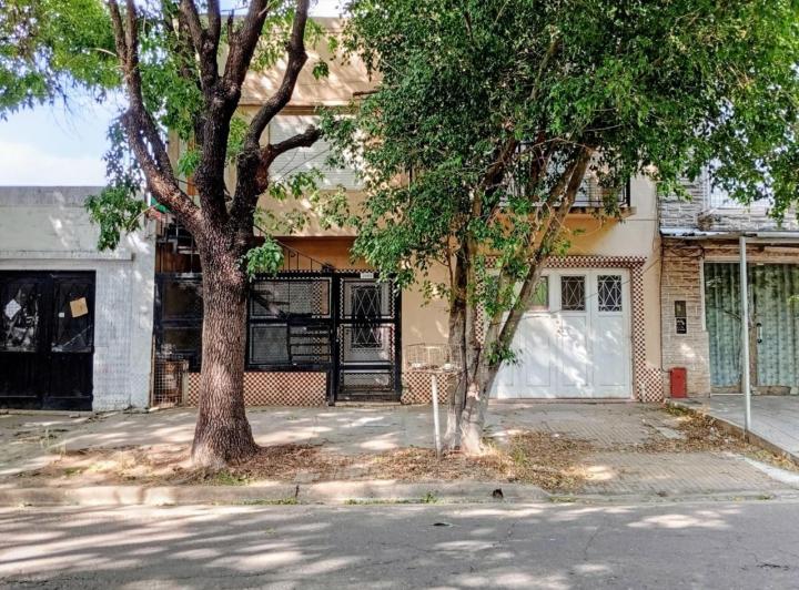 Casa · 150m² · 5 Ambientes · 1 Cochera