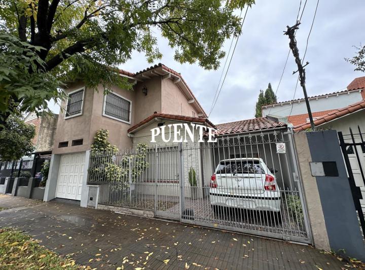 Casa · 182m² · 5 Ambientes · 2 Cocheras