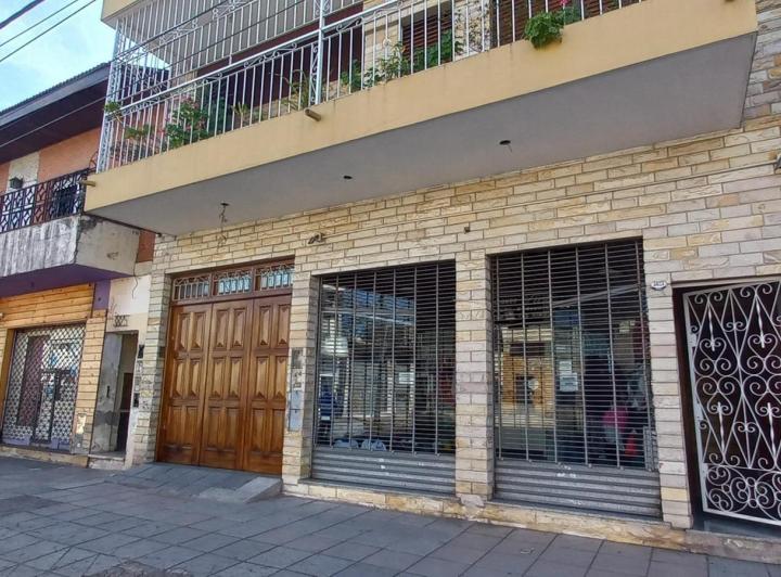 Casa · 530m² · 7 Ambientes · 3 Cocheras