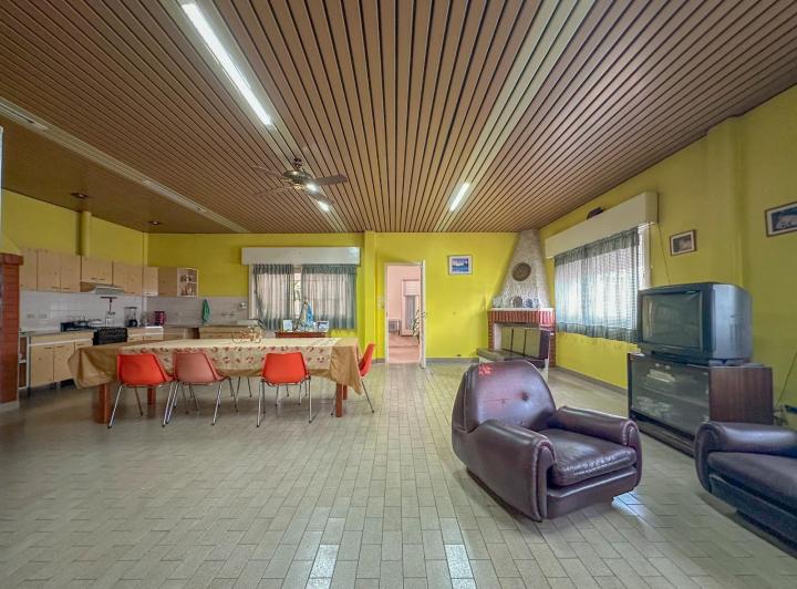 Casa · 508m² · 5 Ambientes · 1 Cochera
