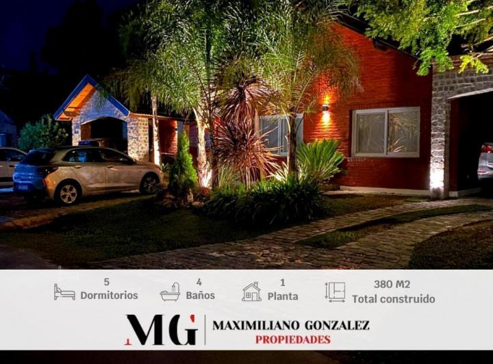 Casa · 380m² · 6 Ambientes · 2 Cocheras