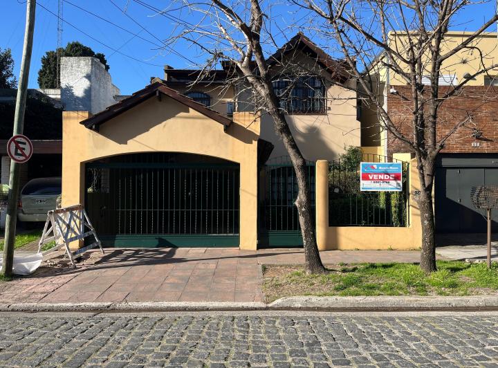 Casa · 289m² · 6 Ambientes · 2 Cocheras