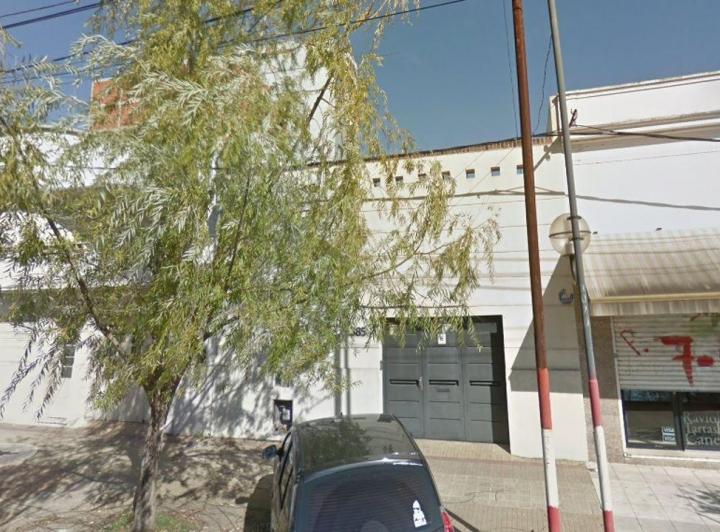 Casa · 90m² · 5 Ambientes · 1 Cochera