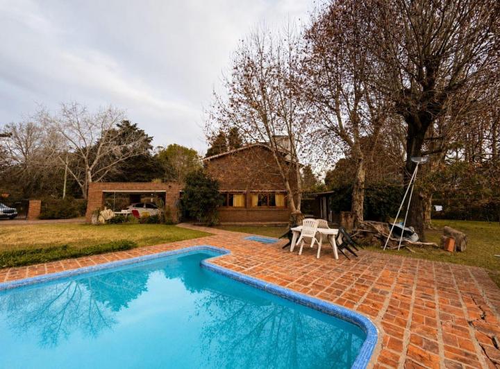 Casa · 193m² · 6 Ambientes · 3 Cocheras