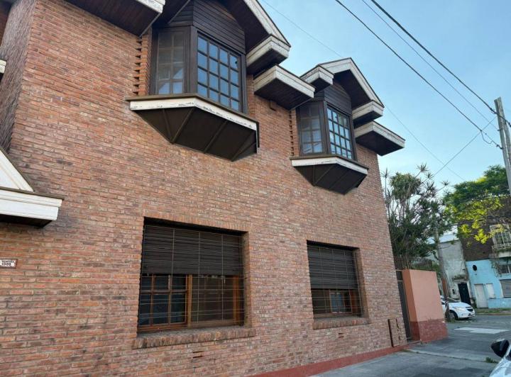 Casa · 300m² · 7 Ambientes