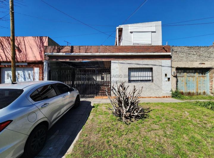 Casa · 135m² · 6 Ambientes · 1 Cochera