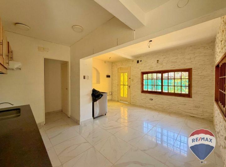 Casa · 122m² · 7 Ambientes · 1 Cochera