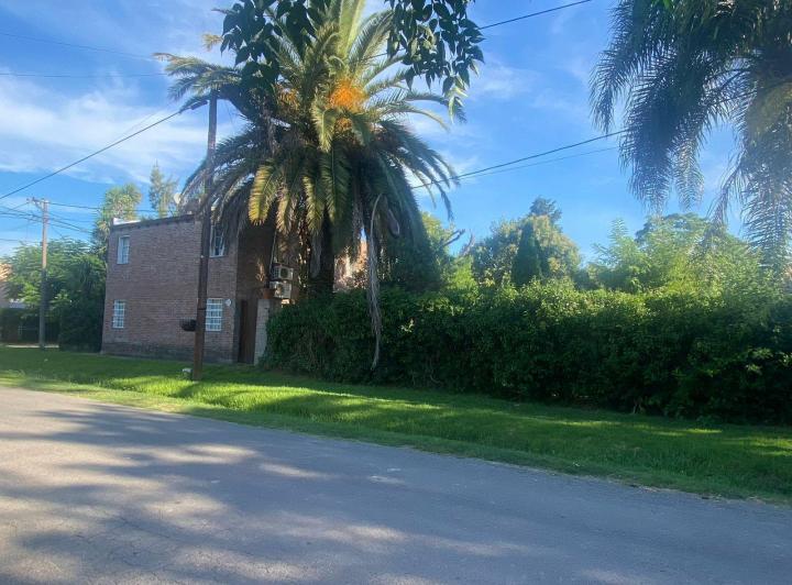 Casa · 90m² · 6 Ambientes · 1 Cochera