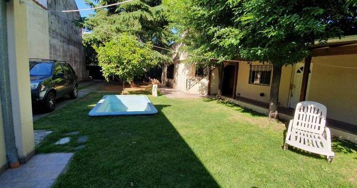 Casa · 135m² · 5 Ambientes · 4 Cocheras