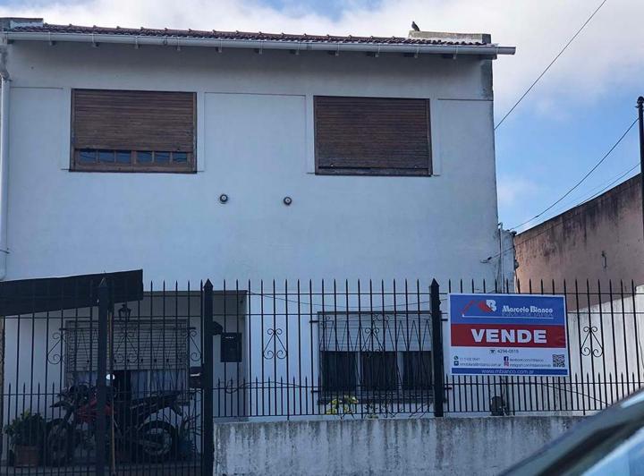 Casa · 197m² · 5 Ambientes · 2 Cocheras