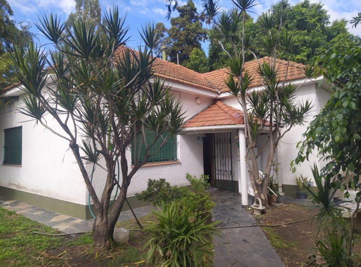 Casa · 180m² · 5 Ambientes · 1 Cochera