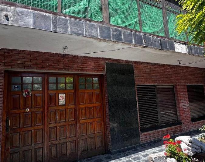 Casa · 140m² · 5 Ambientes · 1 Cochera