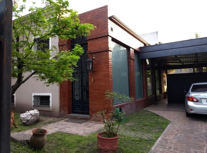 Casa · 350m² · 5 Ambientes · 4 Cocheras