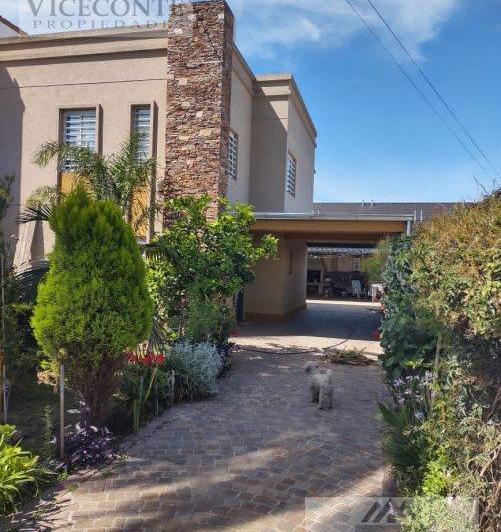 Casa · 160m² · 5 Ambientes