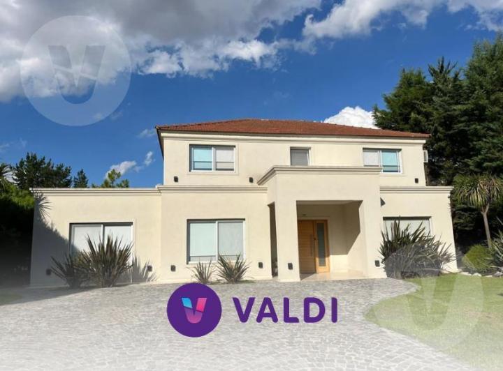 Casa · 710m² · 7 Ambientes