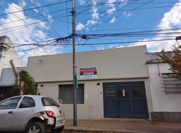 Casa · 194m² · 6 Ambientes · 1 Cochera