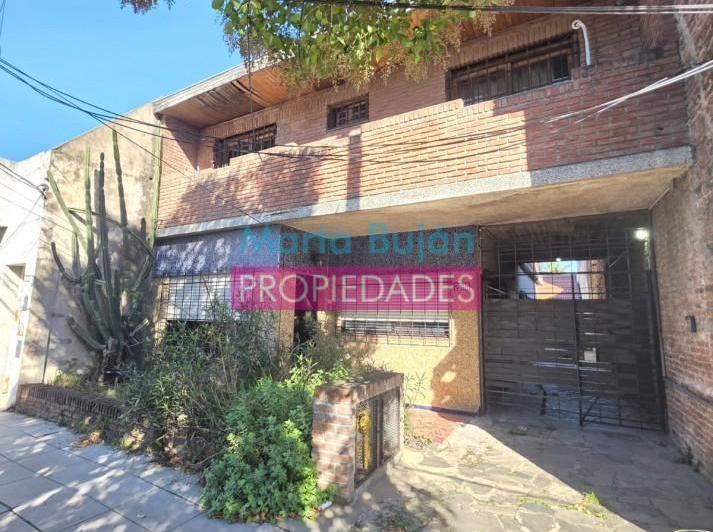 Casa · 269m² · 7 Ambientes · 2 Cocheras