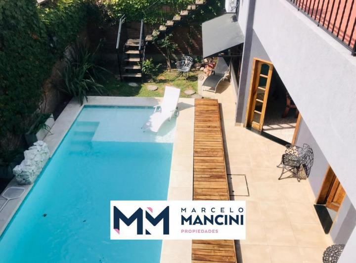 Casa · 245m² · 6 Ambientes