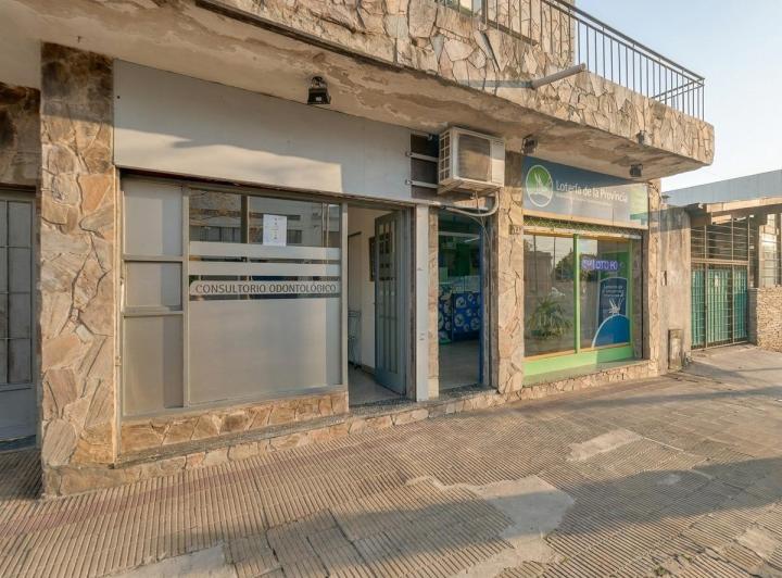 Casa · 250m² · 10 Ambientes · 2 Cocheras