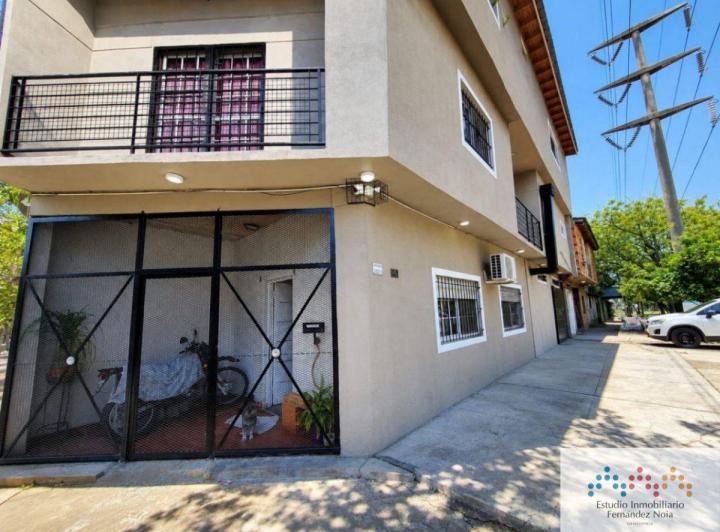 Casa · 430m² · 17 Ambientes · 2 Cocheras