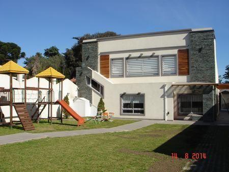 Casa · 520m² · 6 Ambientes · 2 Cocheras