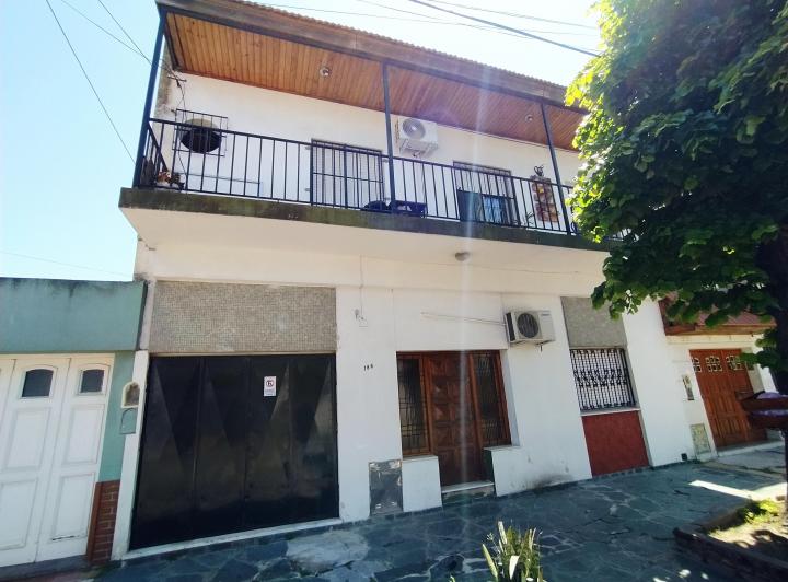 Casa · 96m² · 6 Ambientes · 1 Cochera