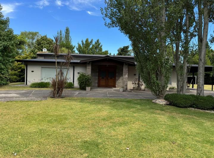 Casa · 148m² · 5 Ambientes · 1 Cochera