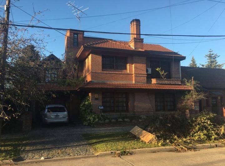 Casa · 250m² · 5 Ambientes